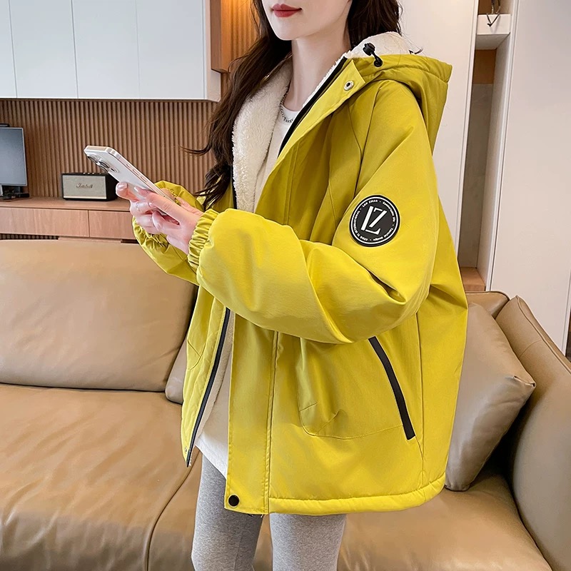 加绒加厚工装外套女2025秋冬新款初中高中学生大童设计感宽松棉服