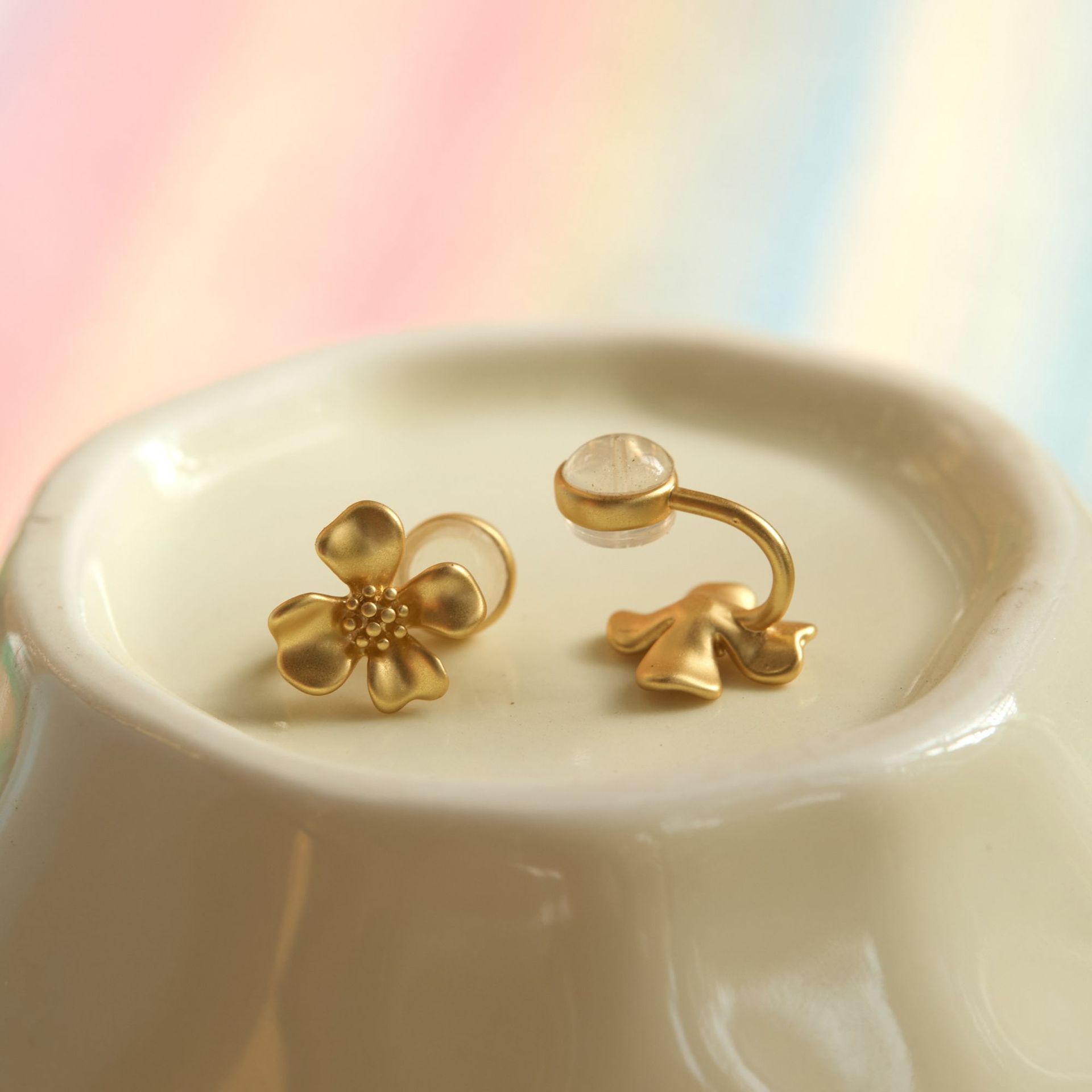 纯铜耳饰 秋冬金色小花硅胶耳夹无耳洞女小巧精致气质耳饰百搭ins