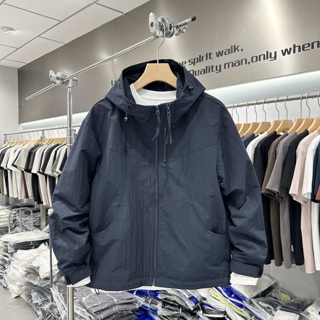 秋季新款男士连帽夹克上衣韩版潮流痞帅休闲宽松外套户外冲锋衣潮