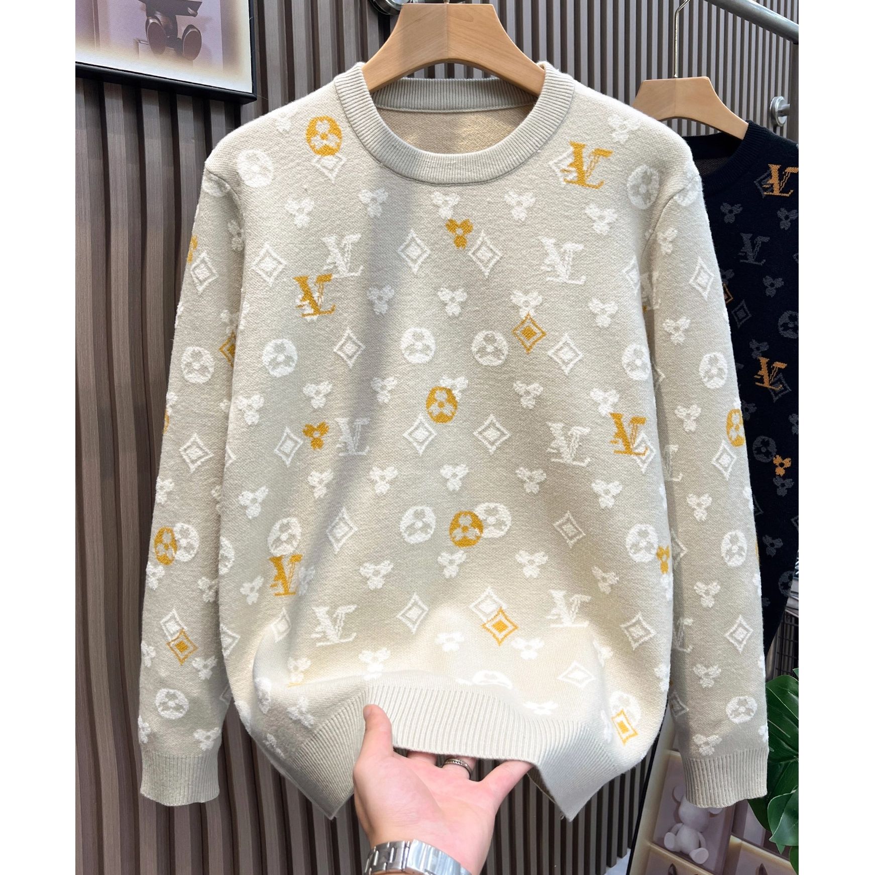 2025高级感男士爆款圆领提花针织衫潮流时尚字母加厚保暖满印毛衣