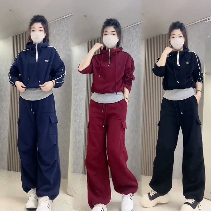韩版减龄春秋休闲显瘦百搭短款上衣宽松阔腿可调抽绳裤打底三件套