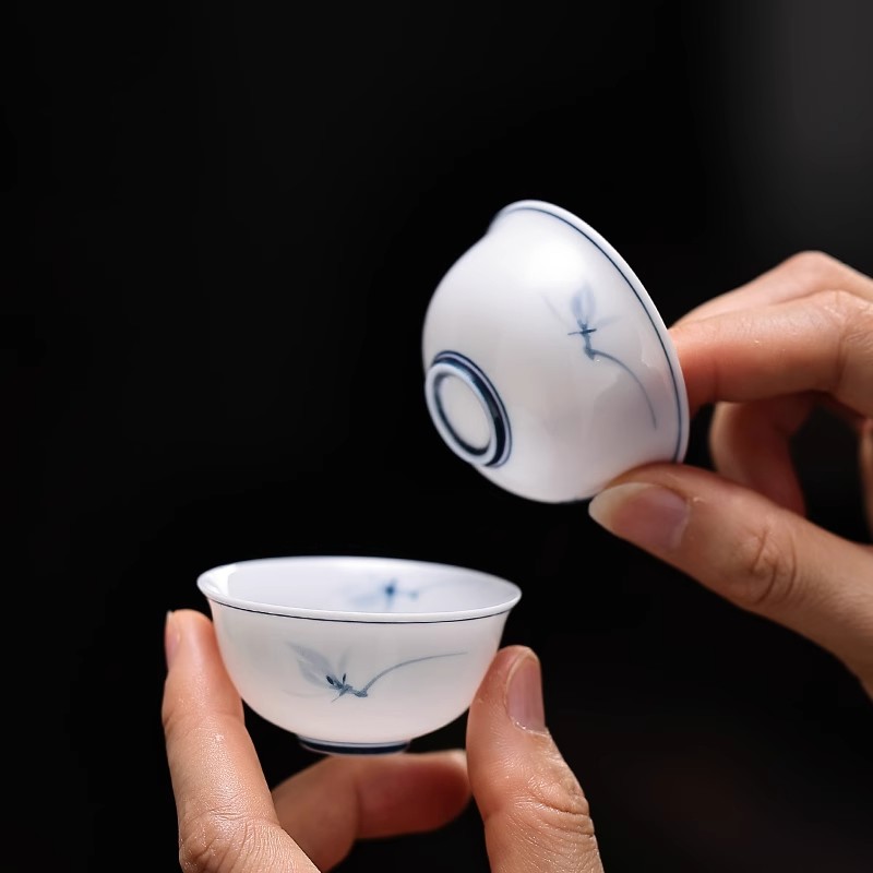 高白瓷茶杯家用潮汕功夫品茗杯超薄胎小杯家用茶具手绘陶瓷小茶杯