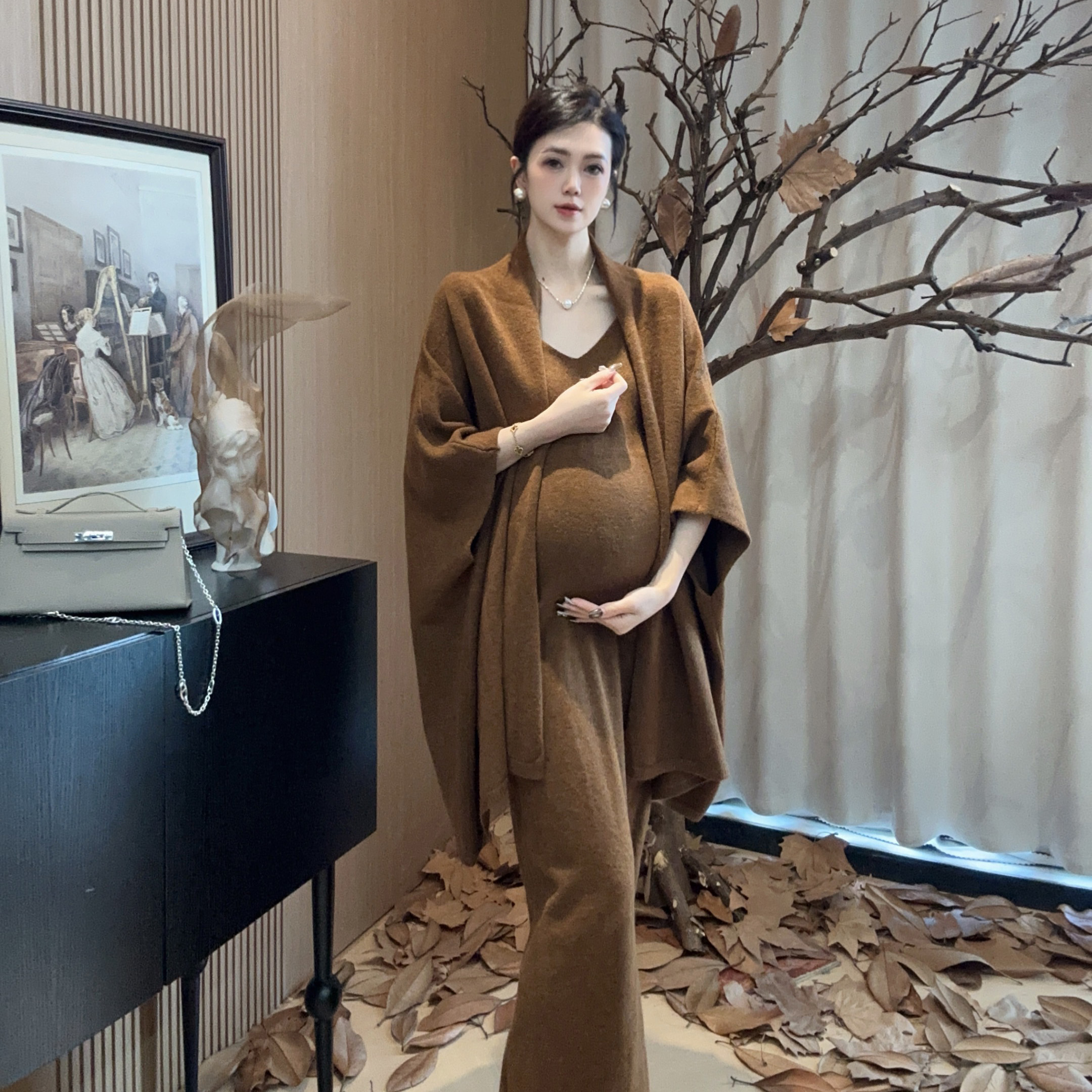 Zoey孕妇装［初见］秋季温婉简约吊带孕妇弹力连衣裙搭阔版外套套装