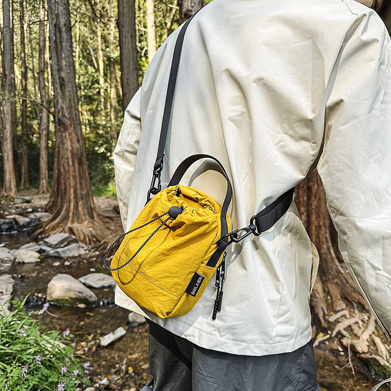 户外轻量化小包多功能路营手机包骑行工装斜挎包纯色单肩包水杯包