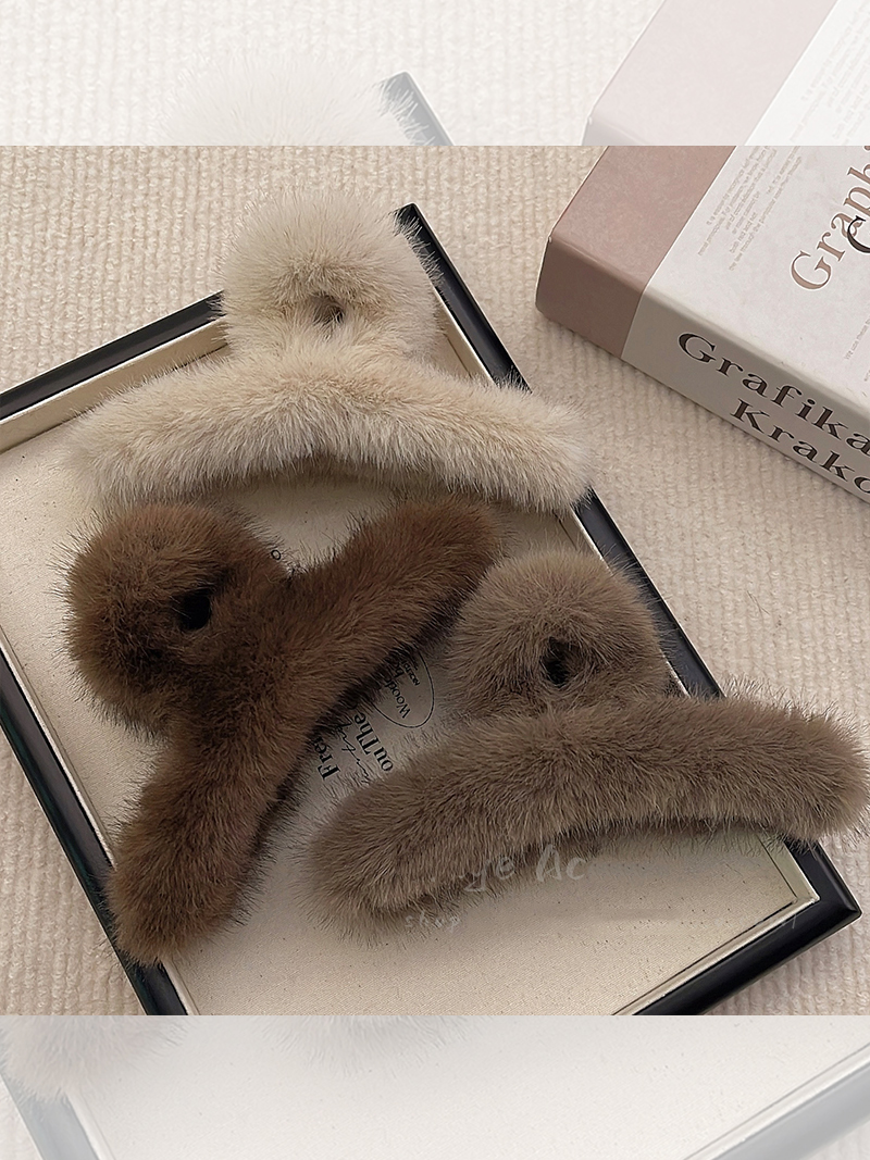 简约百搭秋冬大号毛毛抓夹女2025新款鲨鱼夹发量多发夹后脑勺头饰