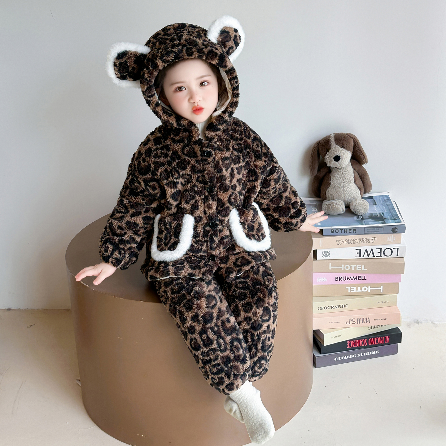 儿童睡衣女童冬季珊瑚绒加厚款三层夹棉女宝法兰绒家居服豹纹套装