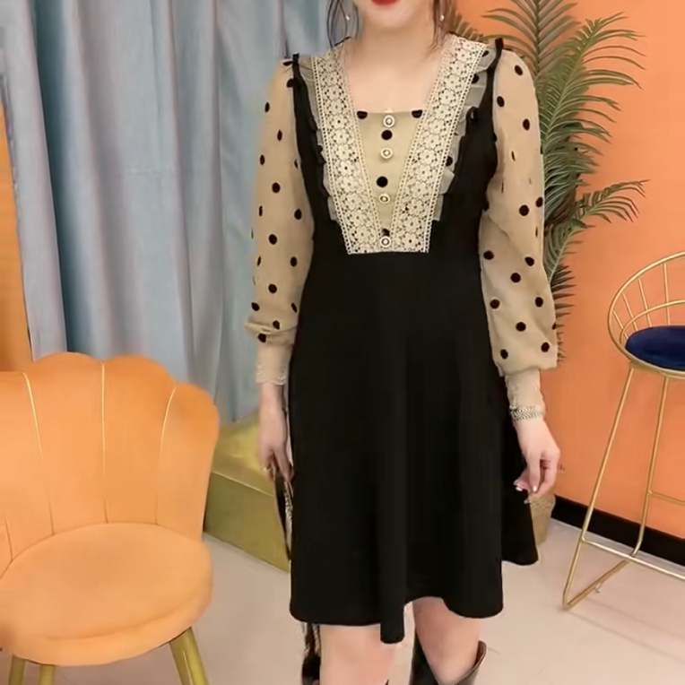 连衣裙女士春秋2025新款时尚洋气圆点拼接蕾丝花边遮肚显瘦打底裙