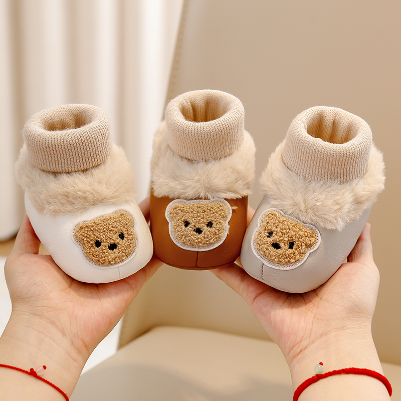 秋冬新生婴儿鞋袜不掉跟0-1岁加绒男女宝宝保暖小月龄婴幼儿棉鞋