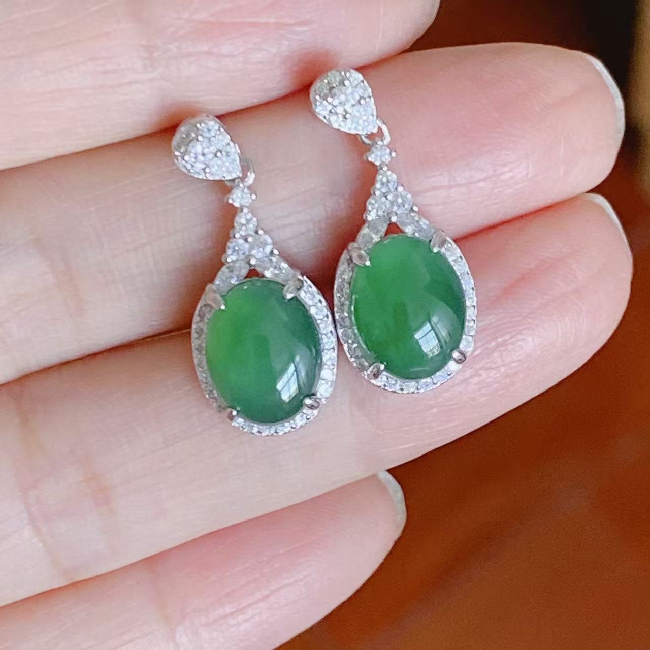 冰种阳绿蛋面天然老坑耳坠满绿色水滴设计贵气百搭女士925银镶