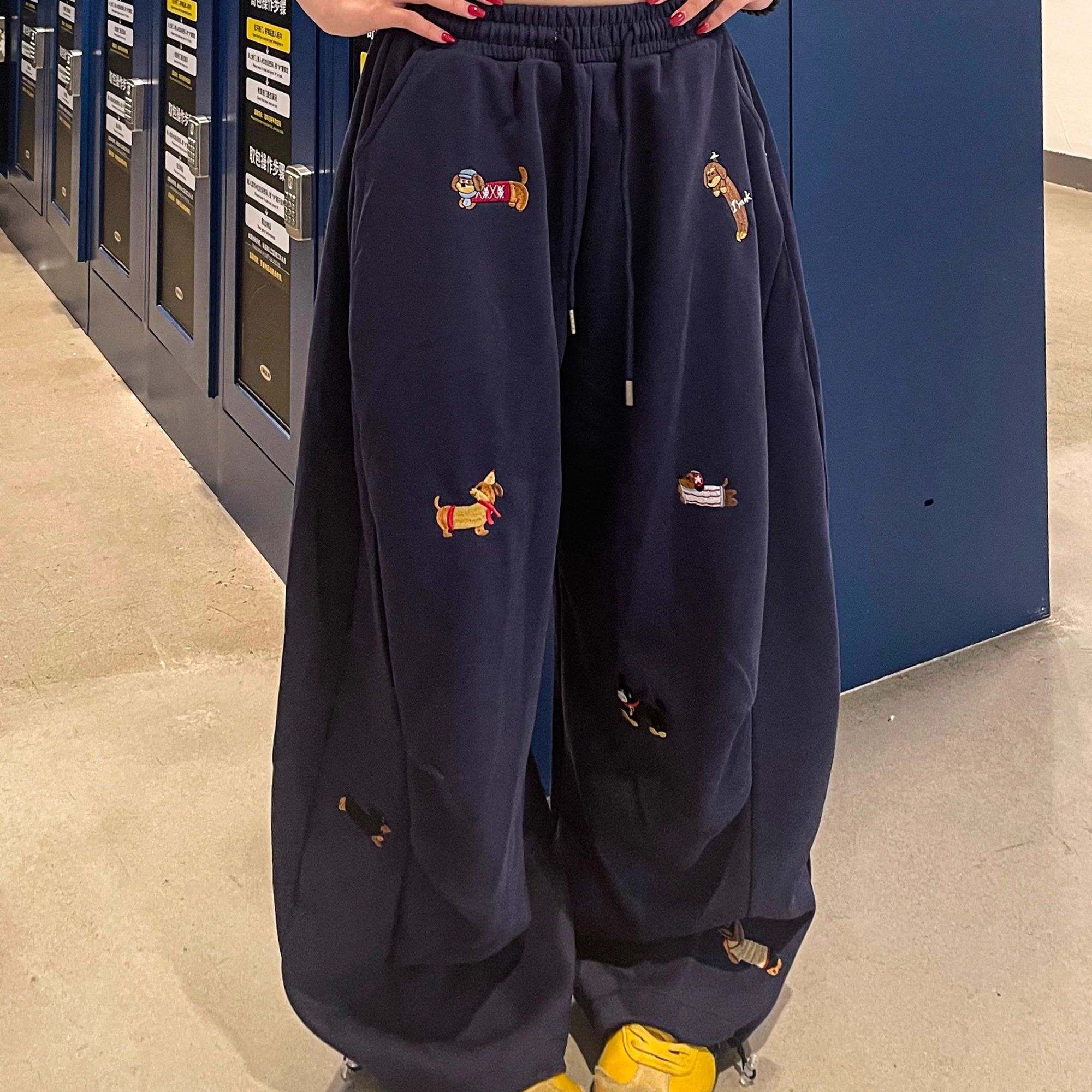 美式趣味腊肠狗刺绣弯刀卫裤女显瘦嘻哈风垂坠感阔腿街舞休闲裤子