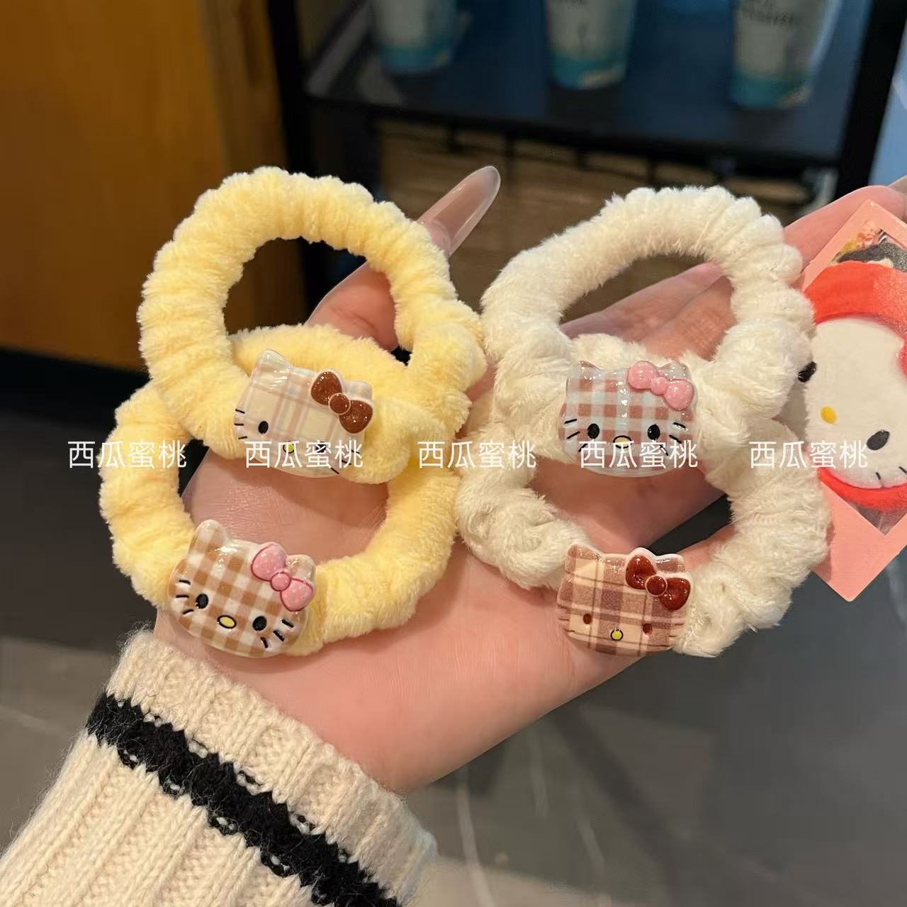 可爱小猫格纹毛绒白发圈KT猫秋冬发绳少女心ins发饰学生软萌皮筋
