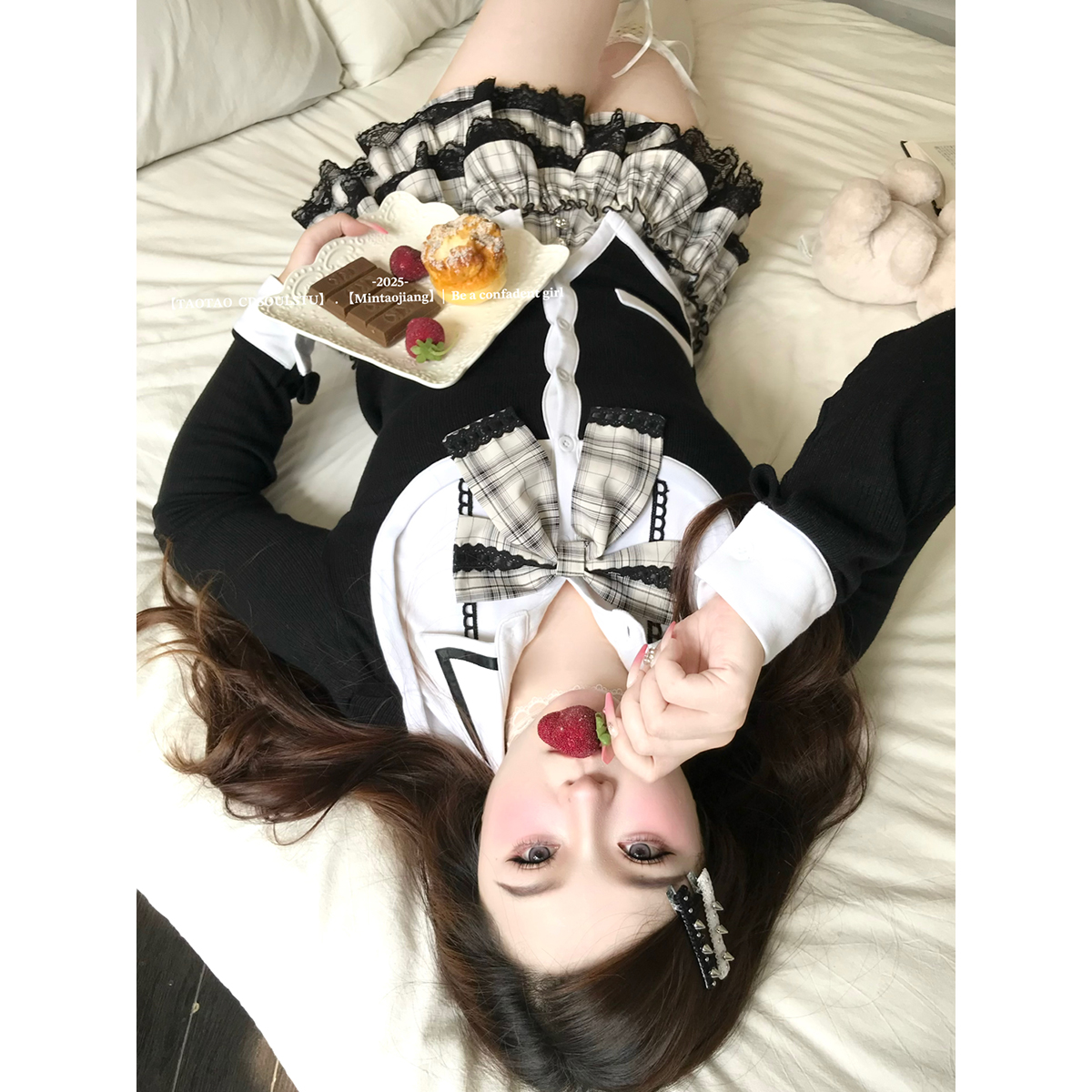 SWEET【清潭洞艺校】微胖少女精致学院风假两件拼接上衣+格子蓬蓬裙