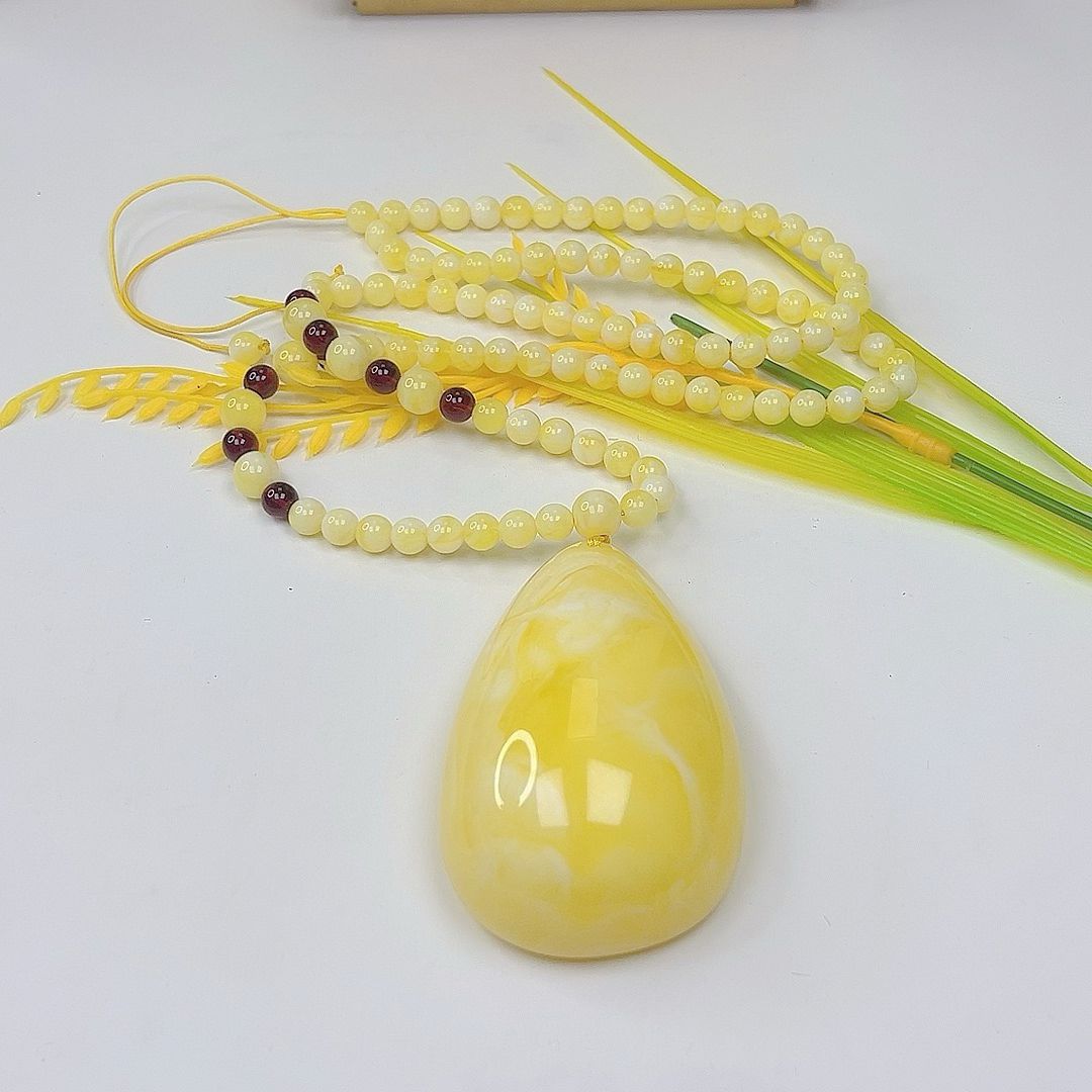 【正品黄药珀】收藏级老料黄药珀男女同款水滴吊坠（多样性发一件）