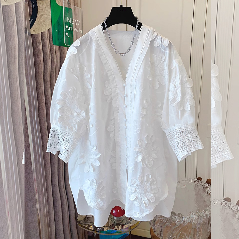 简约大码复古钩花衬衫女夏季设计感提花小衫慵懒风立体绣花衬衣潮