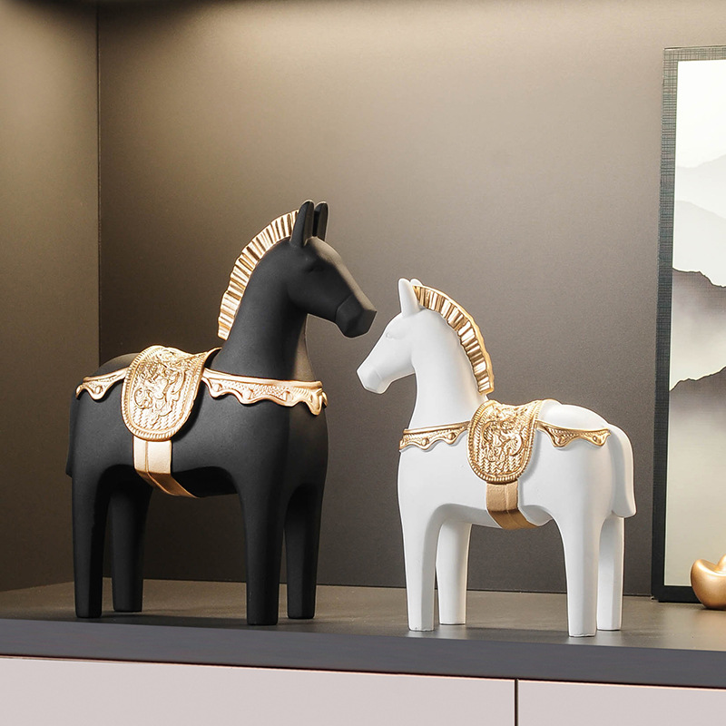 轻奢高档马到成功马摆件客厅玄关电视柜高级感装饰品乔迁开业礼品