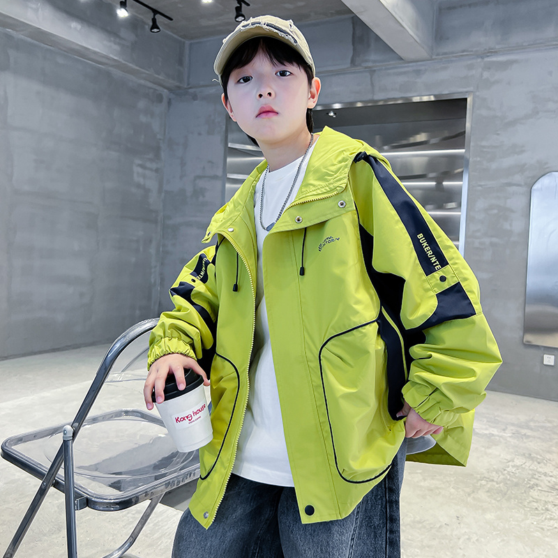 儿童装男童秋装风衣外套2025新款中大童春秋款男孩秋季痞帅冲锋衣