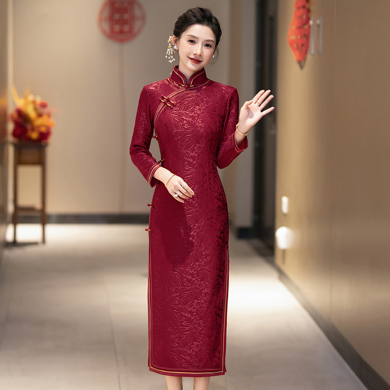 王小鸭红色改良旗袍2025秋季新款中式复古婚宴礼服喜妈妈连衣裙女