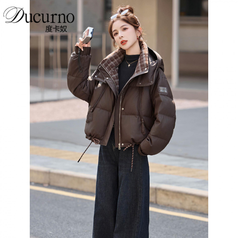 短款羽绒服女2025冬季新款小个子巨好看的加厚保暖PU皮面包服外套