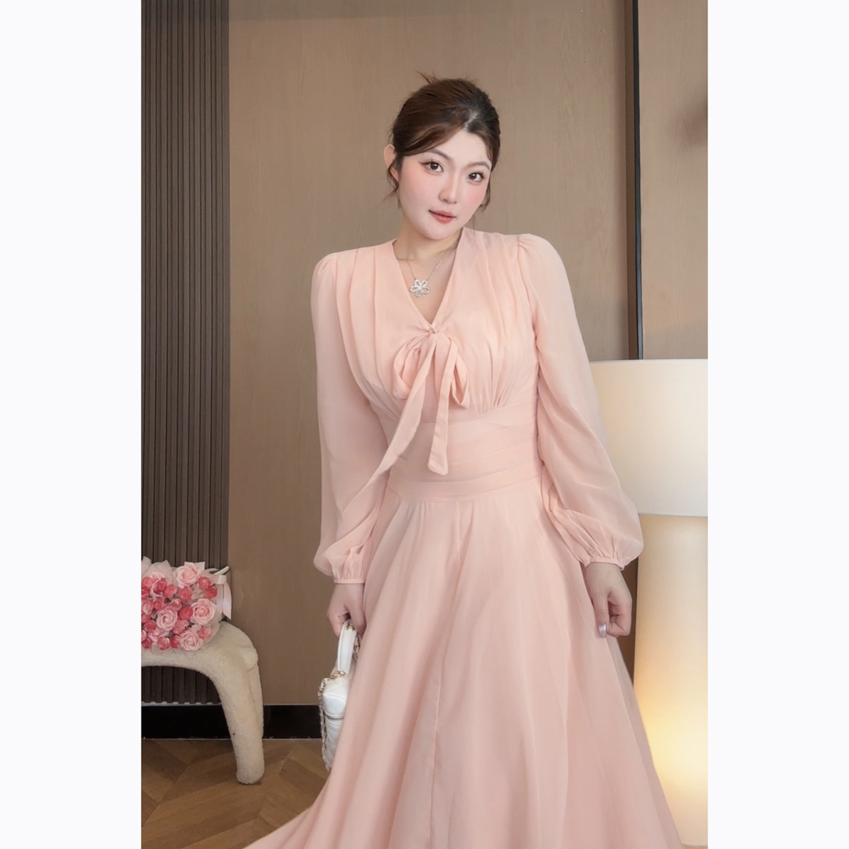 大码mm古早女神飘带收腰显瘦温柔设计感大裙摆长袖连衣裙