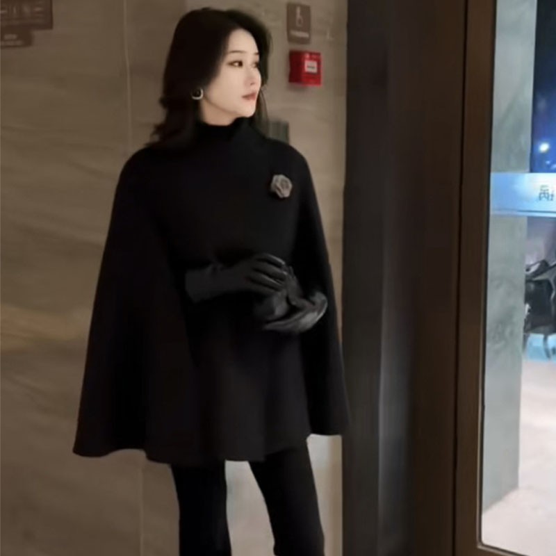 洋气优雅时髦感2025年冬季网络爆款韩系修身斗篷贵妇风女士大衣外