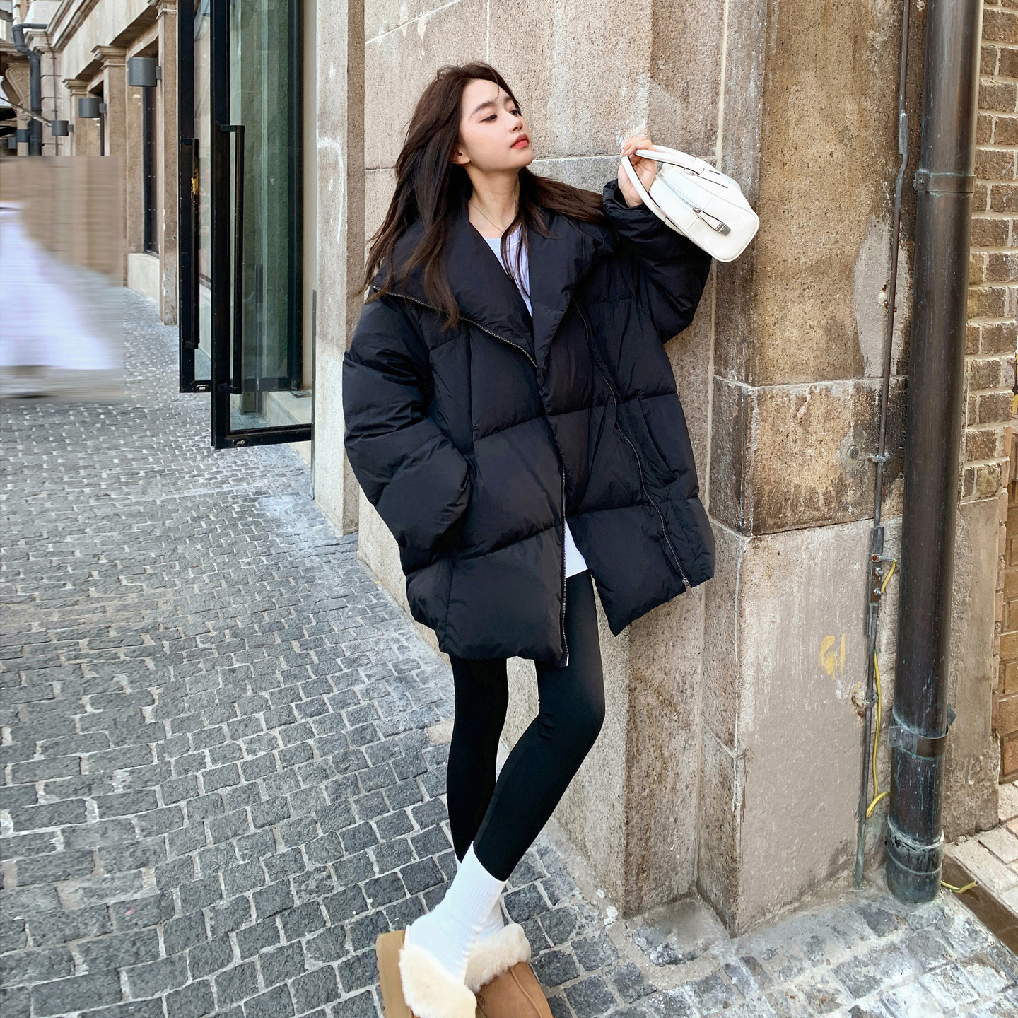 黑色韩版宽松保暖加厚羽绒服女2025冬季新款90白鸭绒大被子面包服