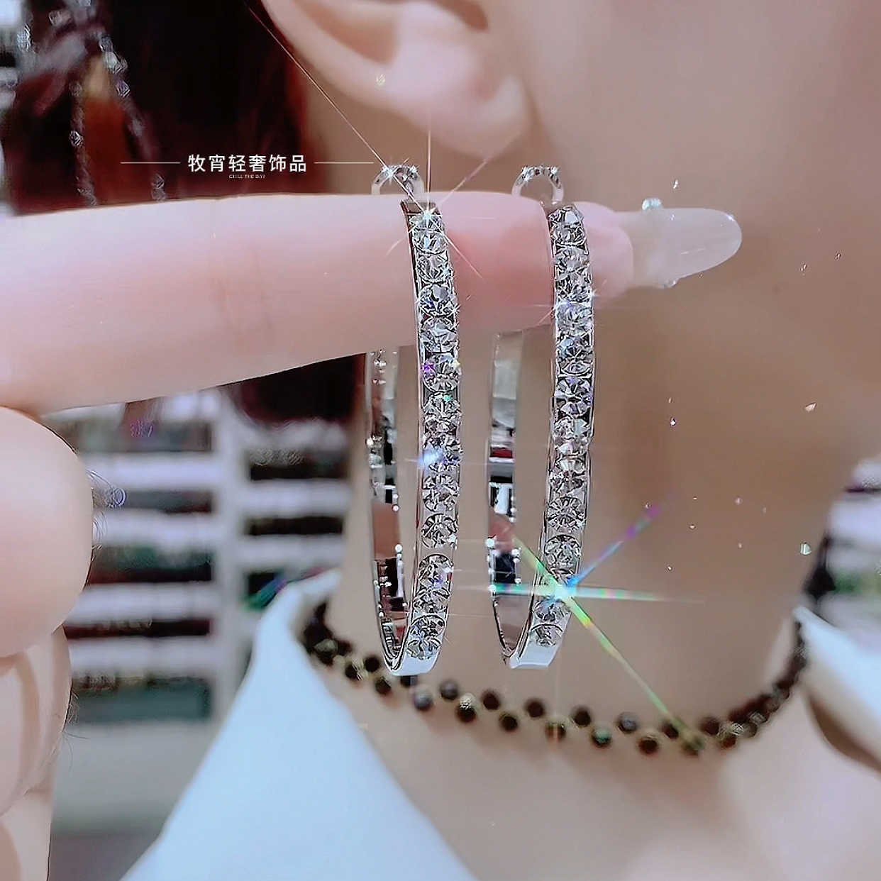 铜合金合成锆石耳饰 90女原创银色欧美风经典个性轻奢5cm大耳圈