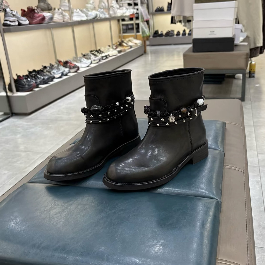 赫谷m0734冬季新款欧货水洗牛皮复古时装切尔西靴短靴女