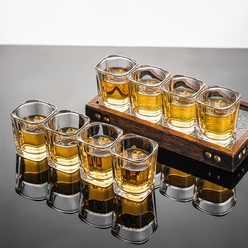 【8只装】白酒杯套装玻璃啤酒杯洋酒杯烈酒杯一口杯加厚四方杯酒具