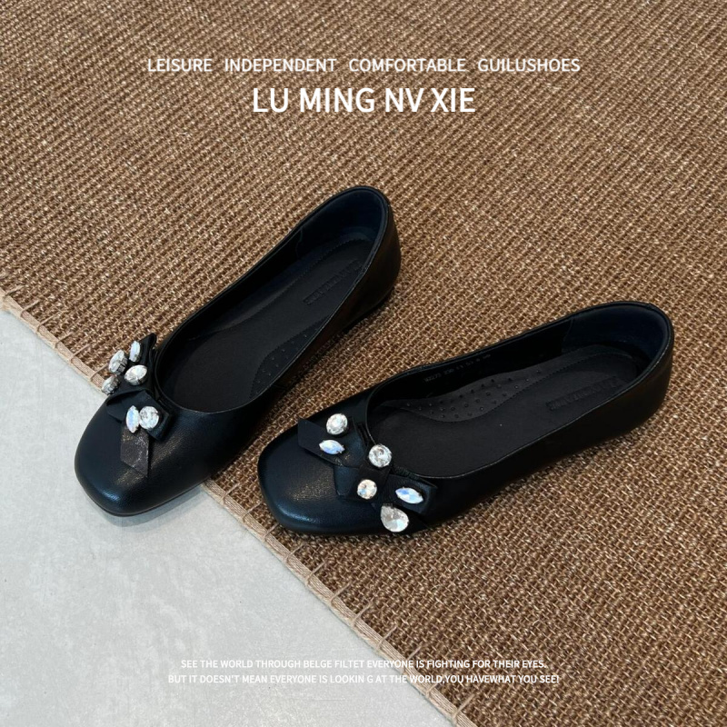 软羊皮~2025新款法式复古风方头水钻平底低跟浅口单浅口平底单鞋