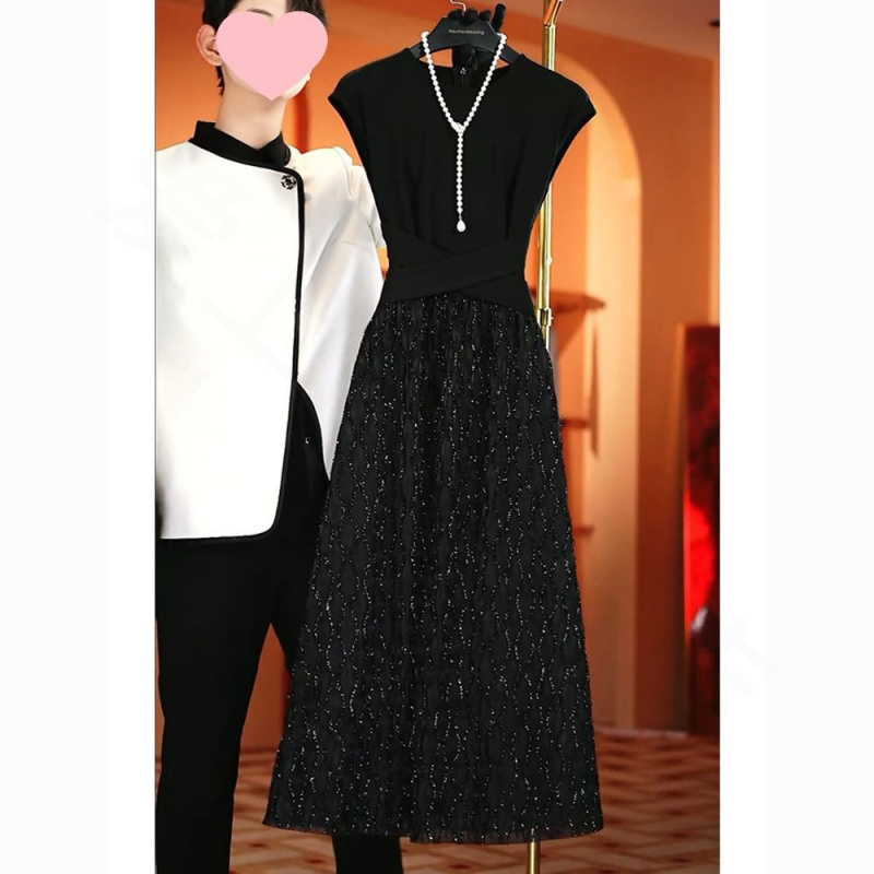 轻奢定纺针织亮丝拼接连衣裙2025夏季新款收腰显瘦气质高级感长裙