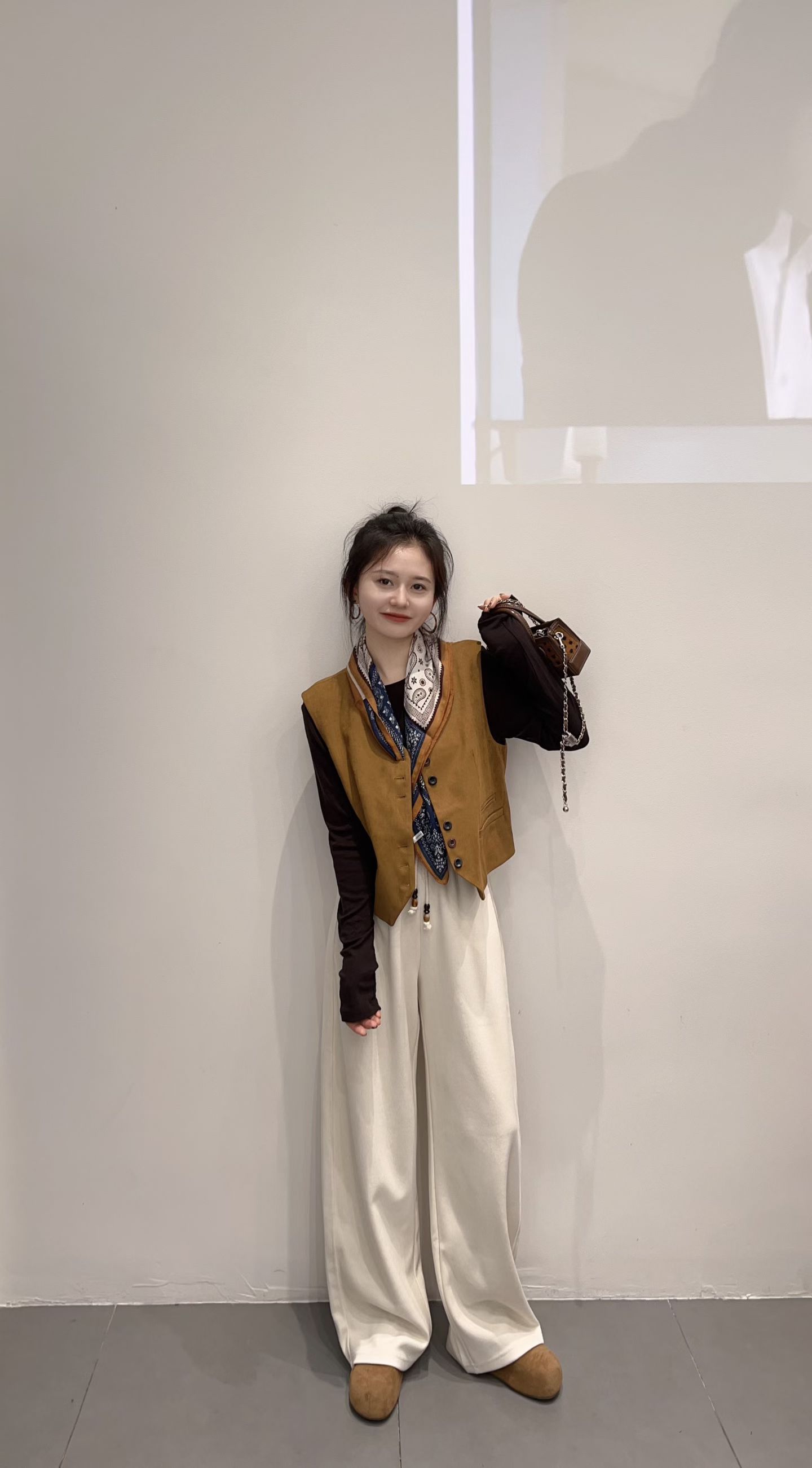 2025秋季新款麂皮绒马甲女宽松坎肩马夹叠穿打底衫休闲裤三件套