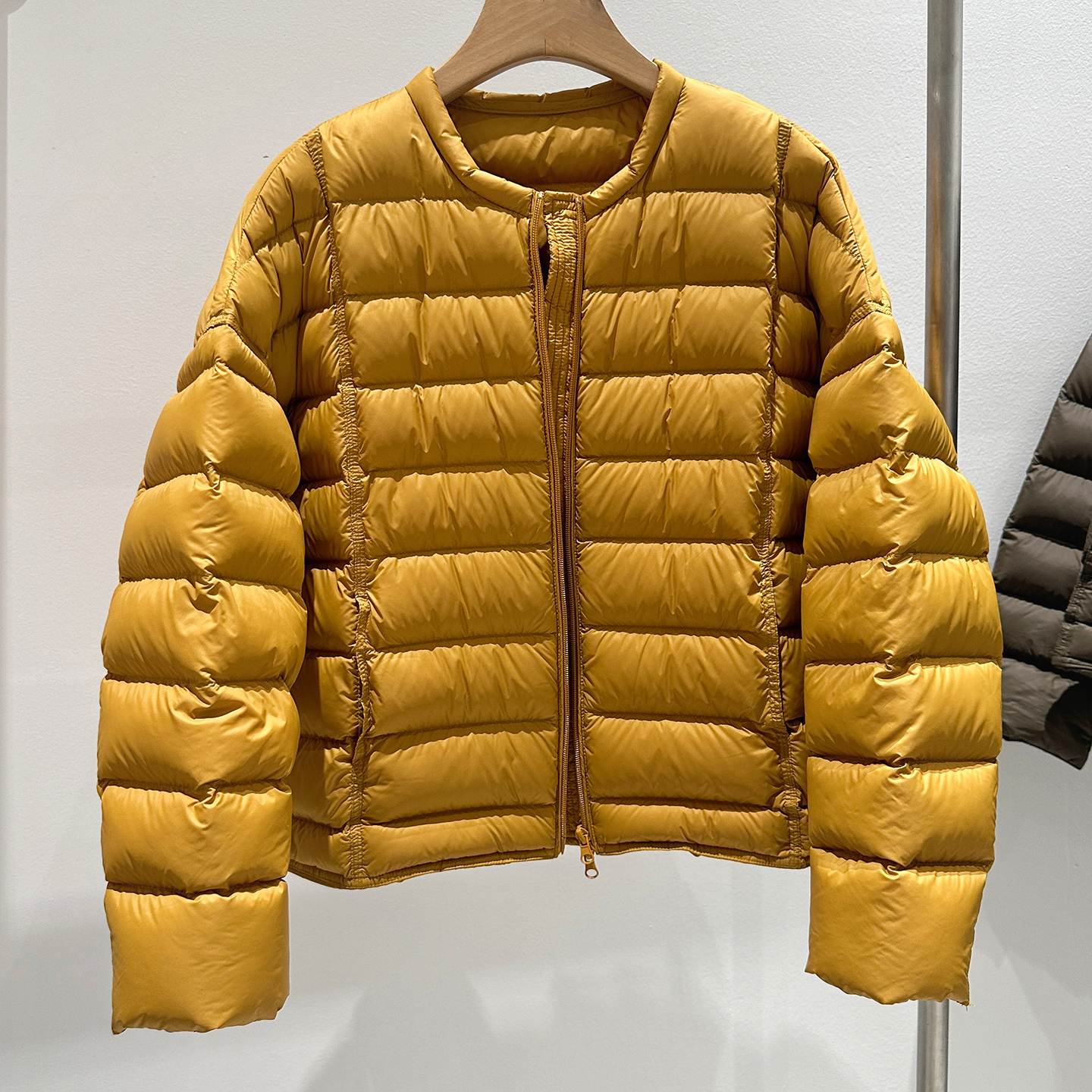 轻薄排骨羽绒服女短款2025冬季新款90白鸭绒超好看小个子泡芙外套