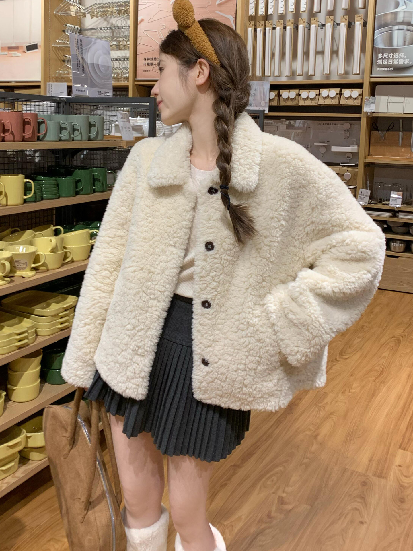秋冬新款羊羔卷毛毛绒环保皮毛一体短外套小个子显高瘦翻领女上衣