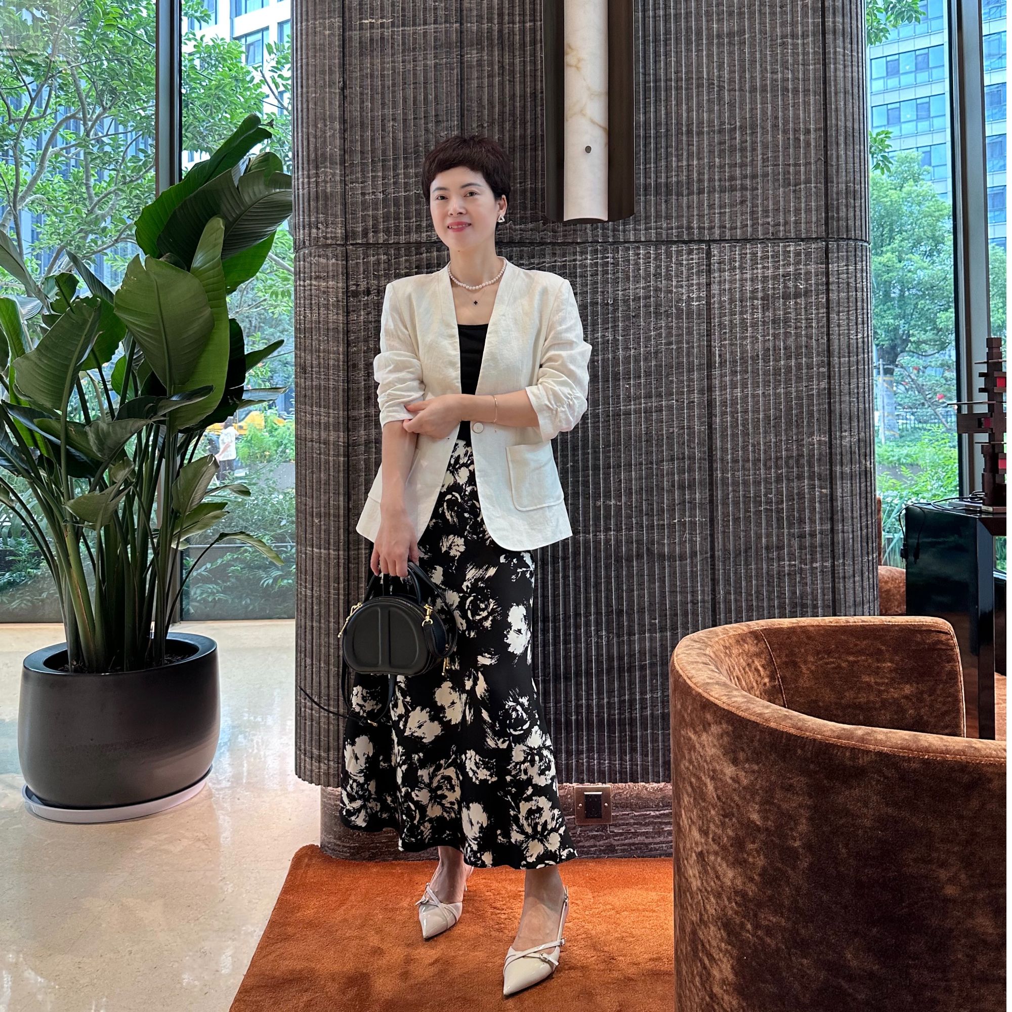 薄款亚麻西装外套新款韩版高级感宽松休闲气质西服