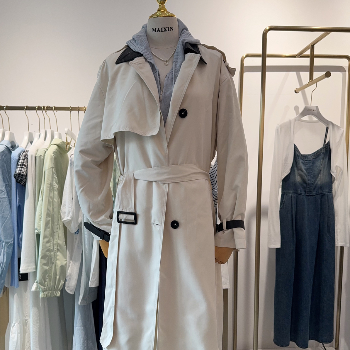 麦寻长款风衣 特价不退不换