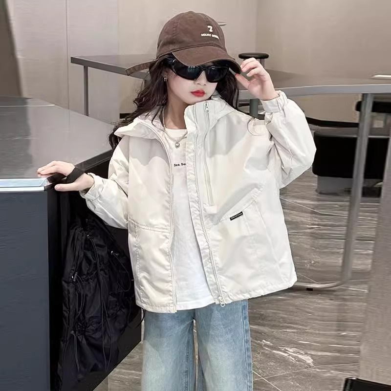 女童冲锋衣外套春秋款2025新款大童女孩春装夹克儿童网红炸街风衣
