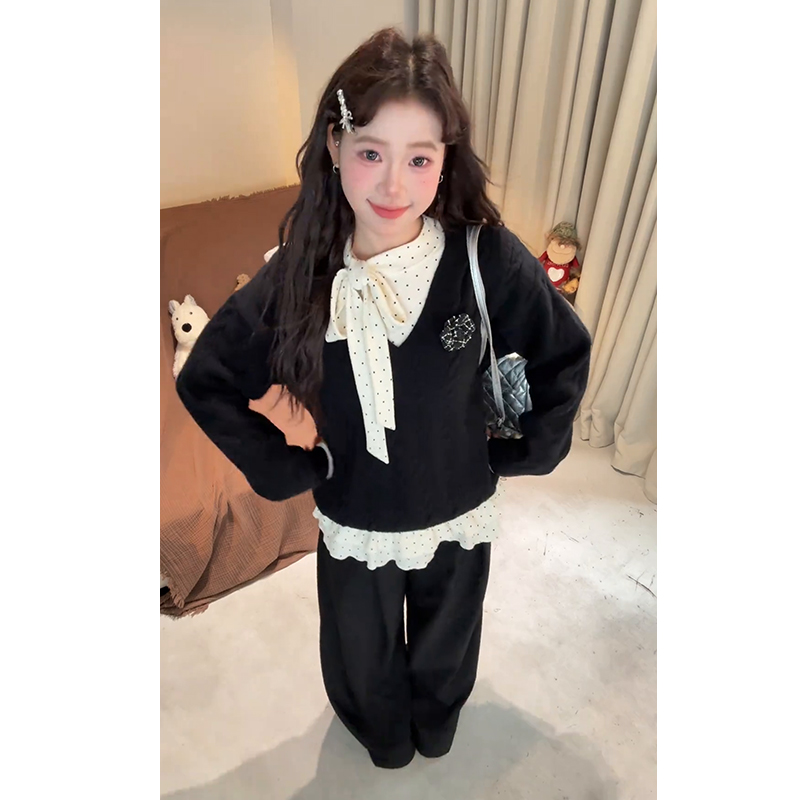 秋冬穿搭一整套女2025新款小香风甜美飘带打底衫毛衣休闲裤三件套