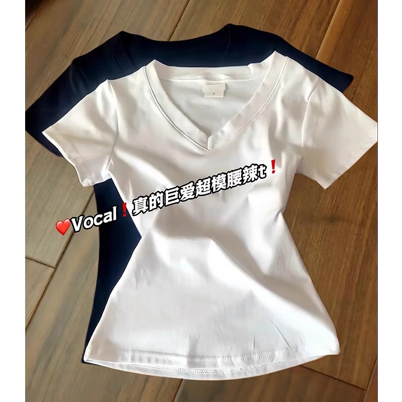 精致白色夏季V领短袖t恤女2025新款修身辣妹运动休闲时尚上衣ins