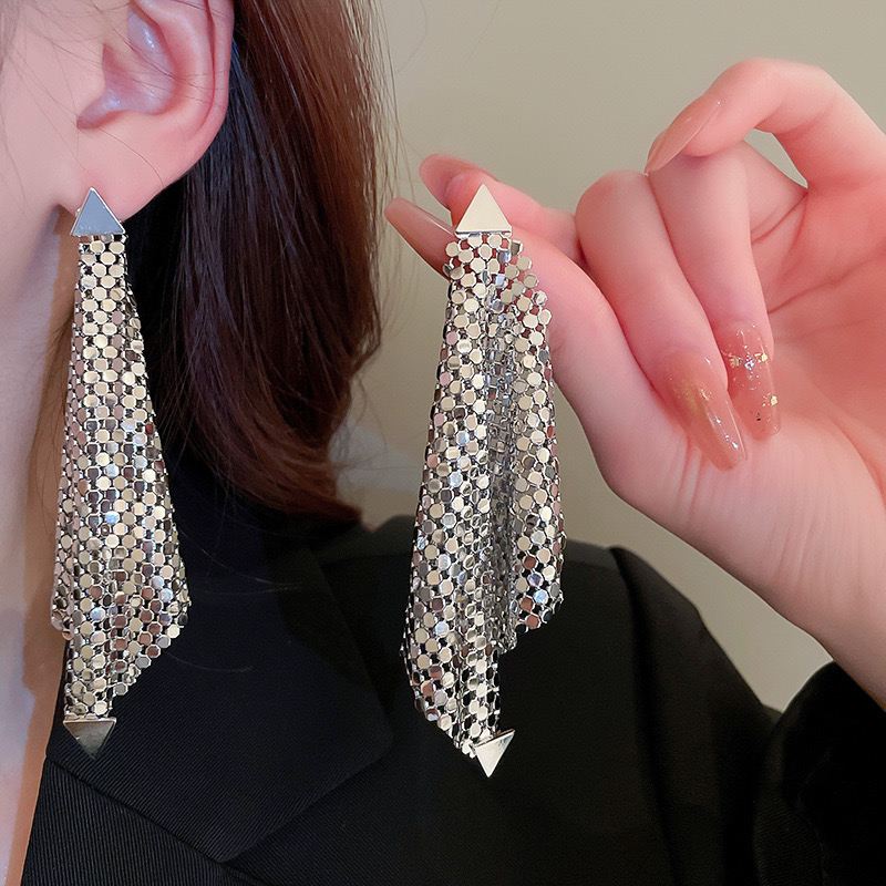 合金耳饰 银针欧美金属亮片高级感大气长款耳环轻奢高级精致耳饰