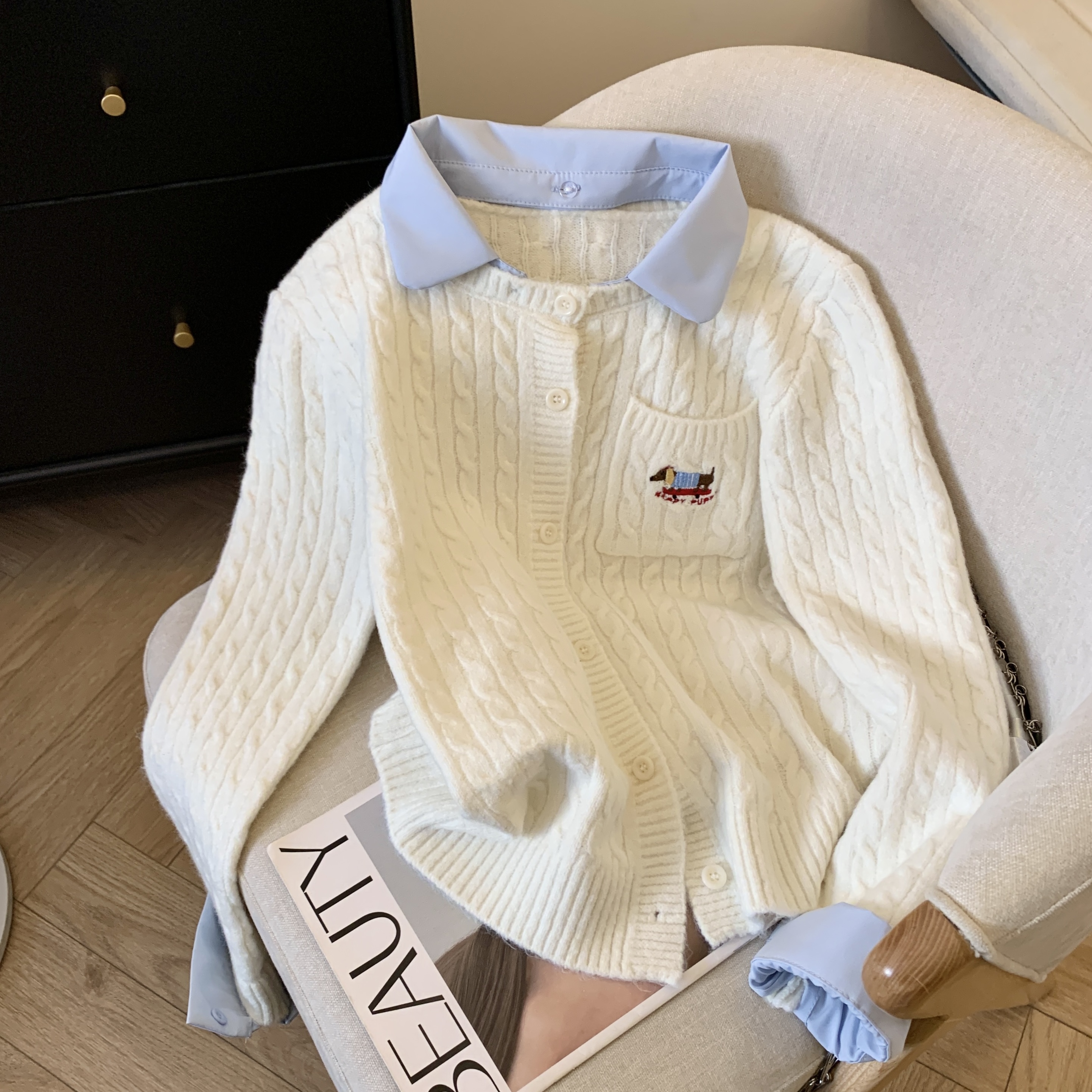 拼接假两件麻花刺绣针织衫女2025春秋新款减龄百搭软糯娃娃领毛衣