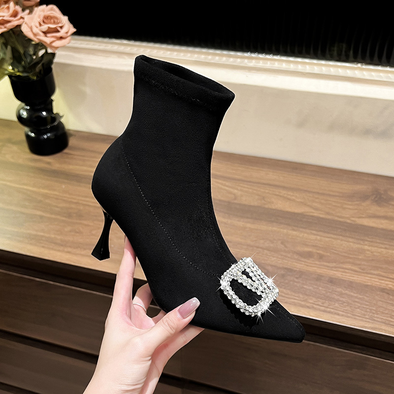 2025流行小短靴洋气又高级感百搭黑色高跟尖头细跟小个子瘦瘦靴