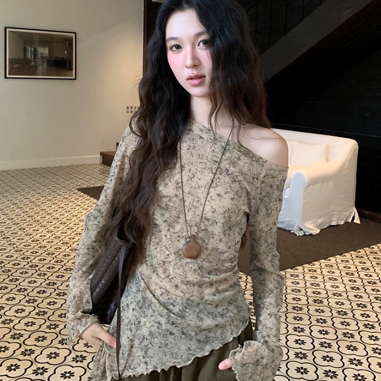 拉夏贝尔时尚斜肩长袖T恤套装女2025秋新款韩版百搭上衣阔腿裤潮