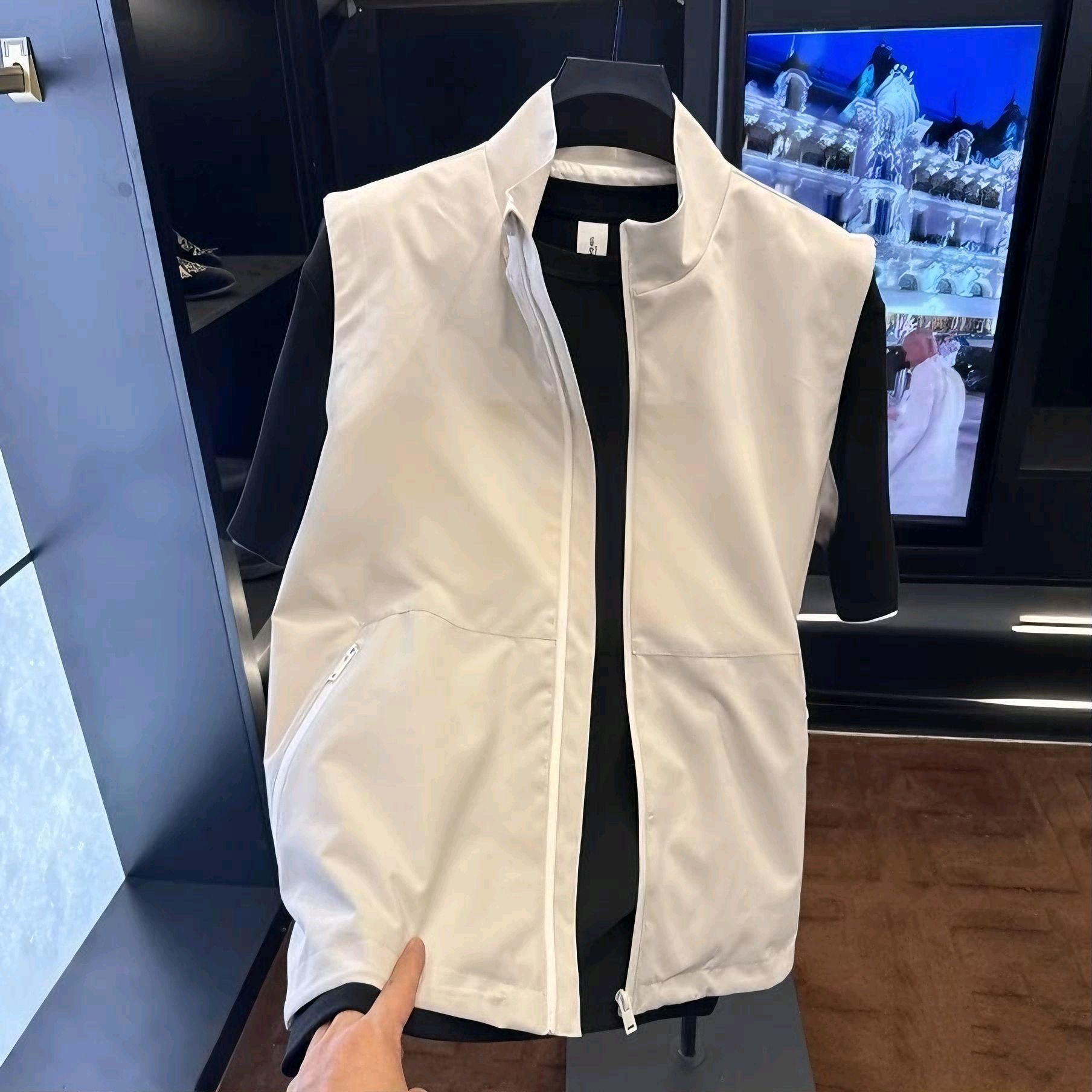 2025秋季新款男士户外立领休闲时尚百搭马甲修身外穿纯色男装坎肩