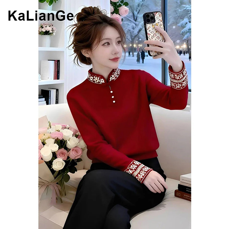 卡莲格/新年战袍红色刺绣毛衣女2026新款秋冬文艺复古修身针织衫
