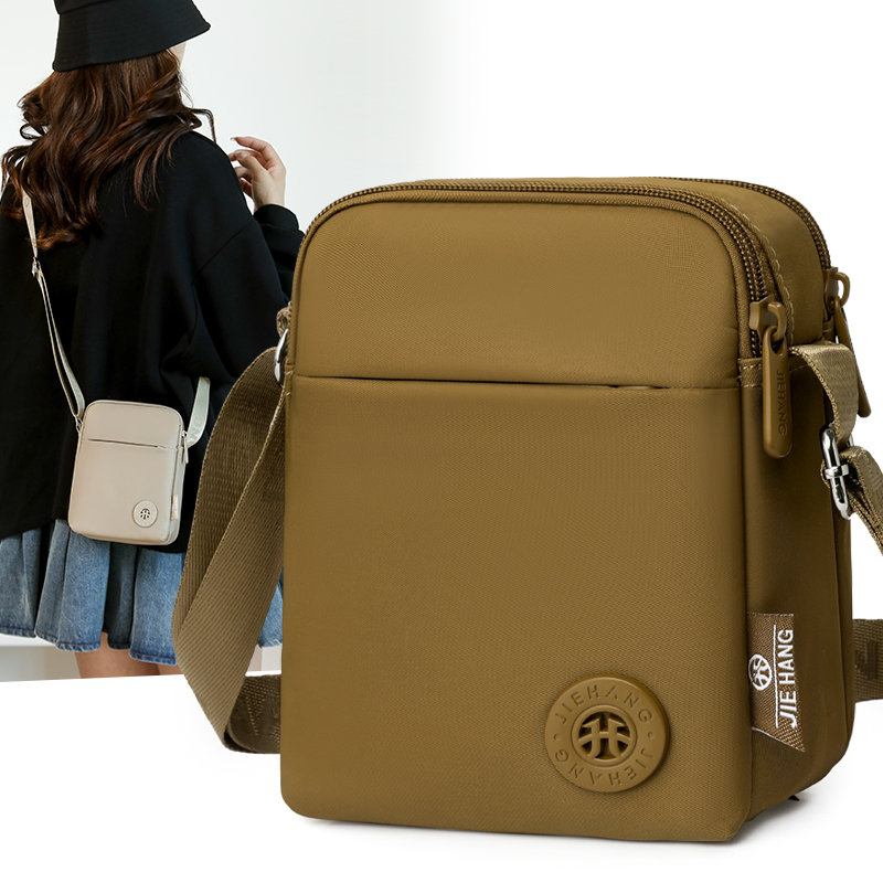 小包包女轻便百搭手机包韩版潮时尚斜挎包多口袋休闲包简约单肩包