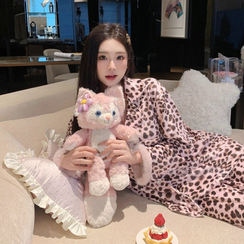 女款2025秋冬新款海岛绒睡衣豹纹羽毛双面绒套装时尚大气可外穿家