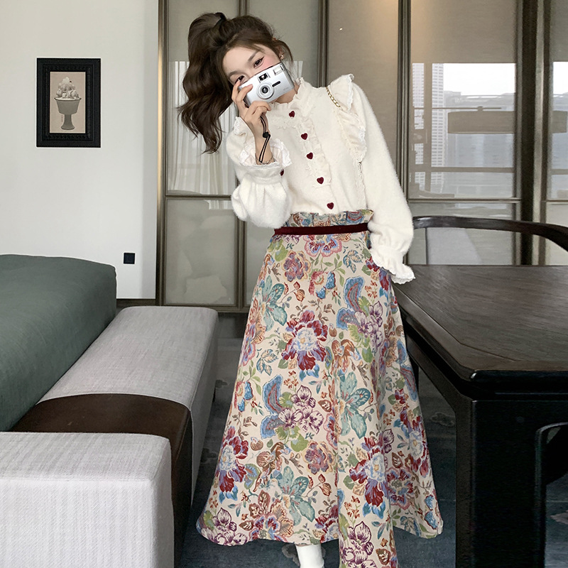 2025复古加厚温柔荷叶边衬衫+绣花撞色显瘦半身裙一整套裙 XZ111