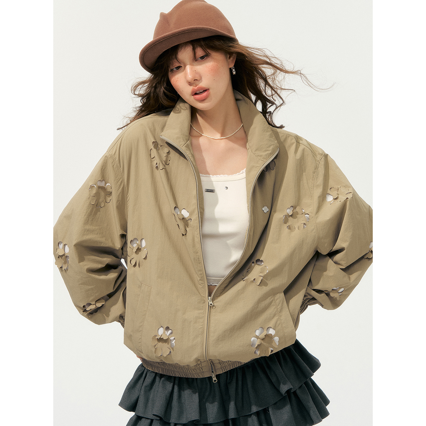 SOMESOWE重工镂空切割花朵夹克