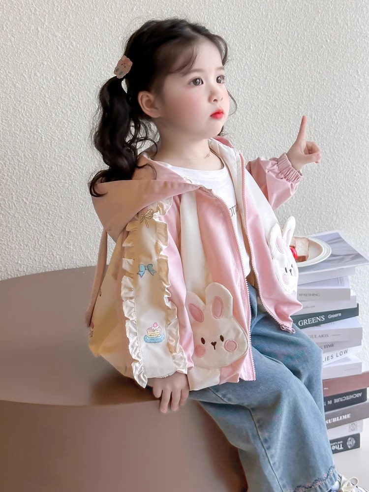 女童外套新款春装女小童卡通款网红女宝宝洋气女宝宝韩版时尚春季