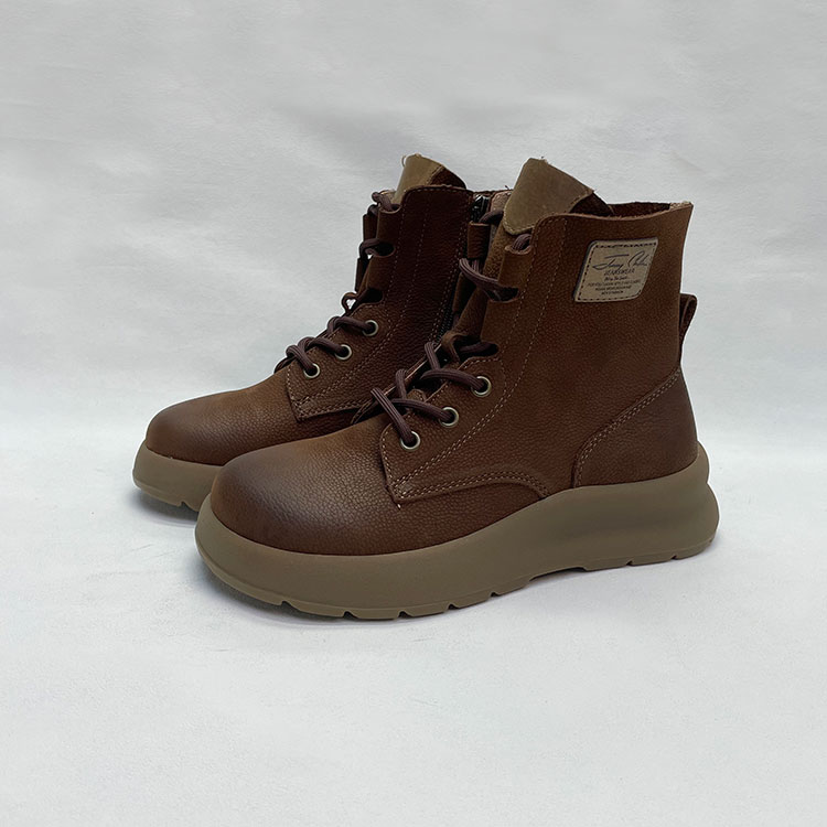 头层牛皮马丁靴女2025新款秋冬靴子复古真皮平跟软底百搭厚底短靴